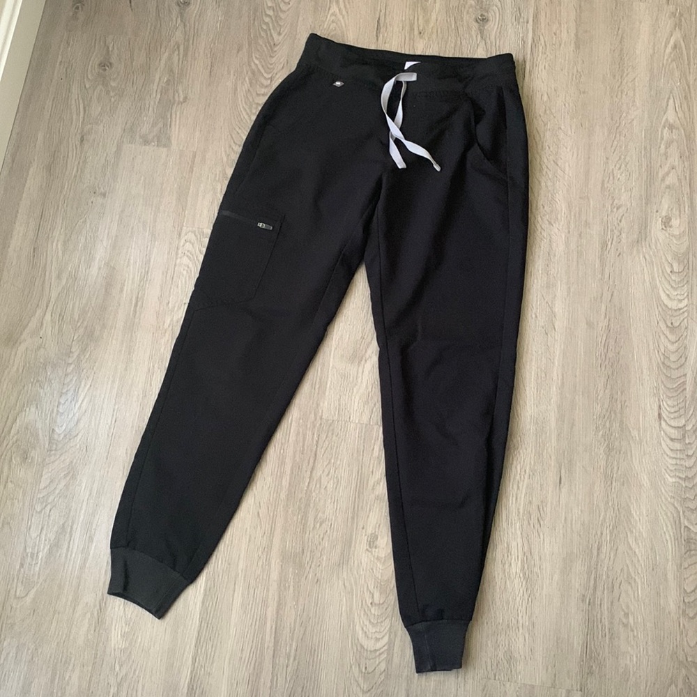 FIGS Zamora Jogger Scrub Pants